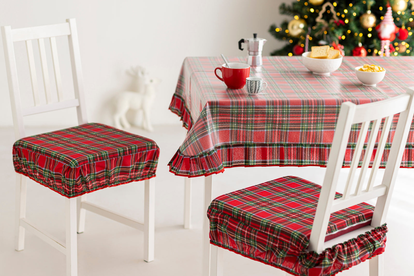 Tovaglia Natalizia Rotonda Tartan Tovaglia Antimacchia con Volant Tovaglia Plastificata Interni Esterni Addobbi Natale per Cucina Ottima Idea Regalo Ø 130 cm
