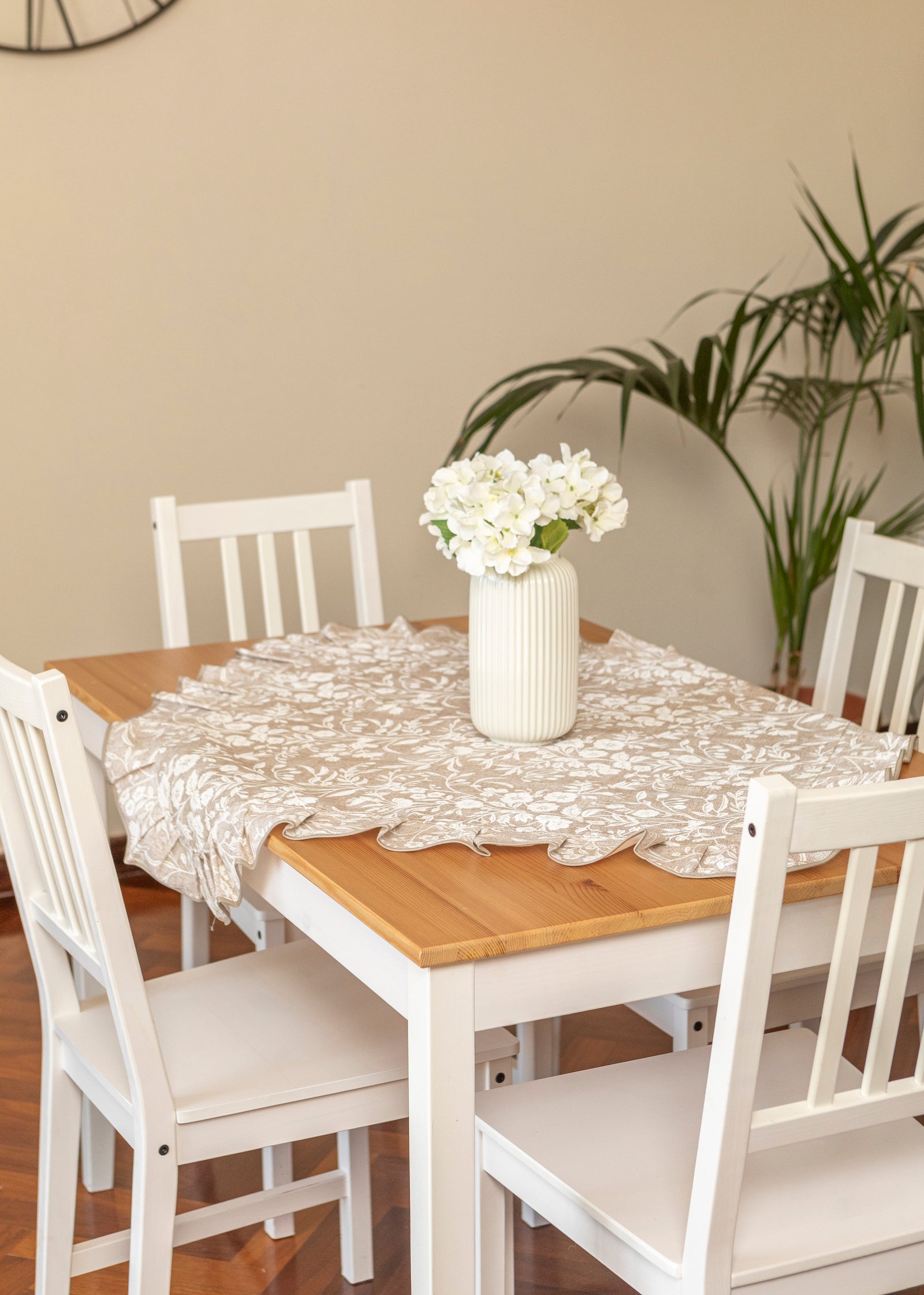 Centrotavola Quadrato Edera, Stile Shabby Chic, 90x90 cm, Moderna