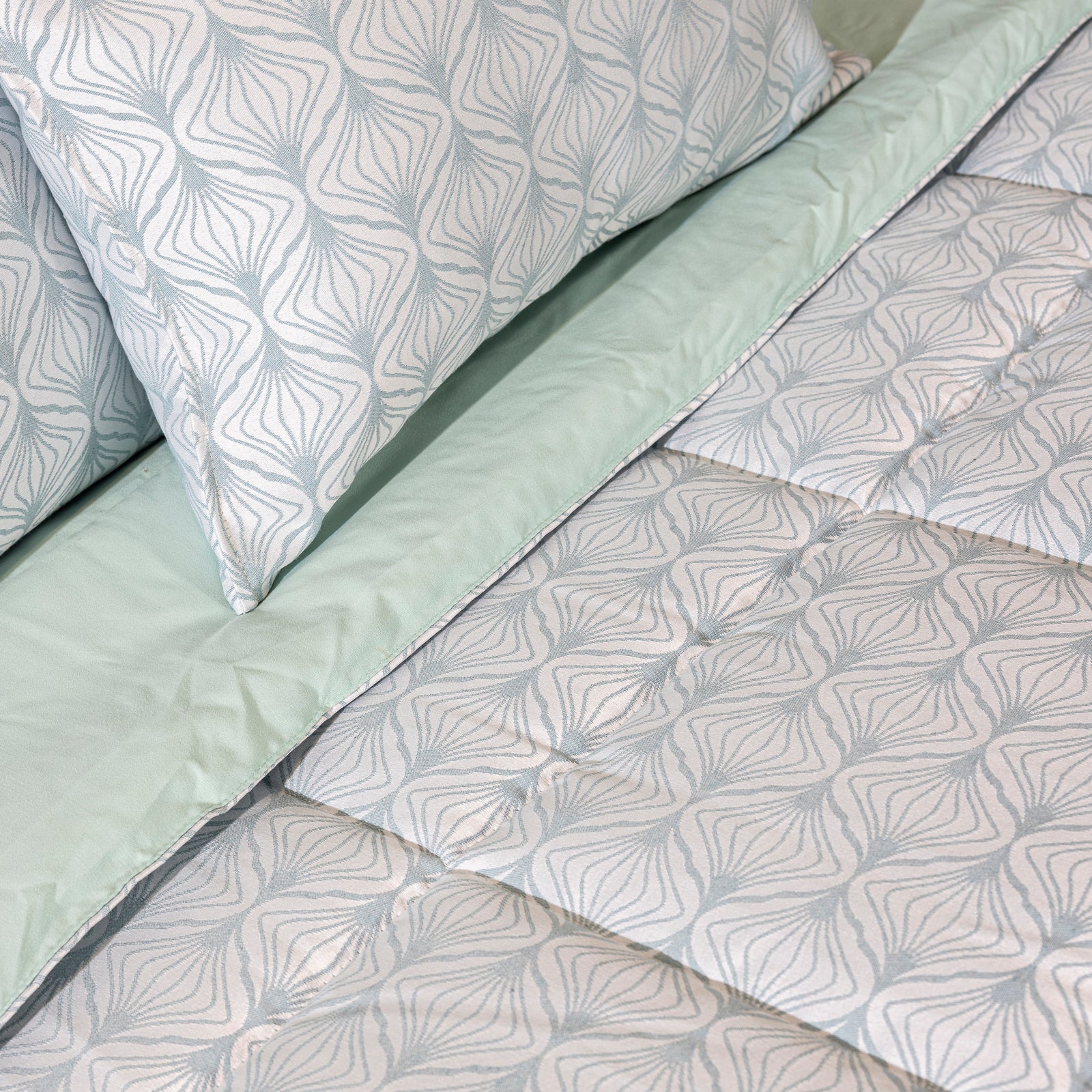 Trapunta Invernale Matrimoniale Raso Rosalba 270x270 cm Artigianale Anallergica 350 g/m² Disegno Piazzato