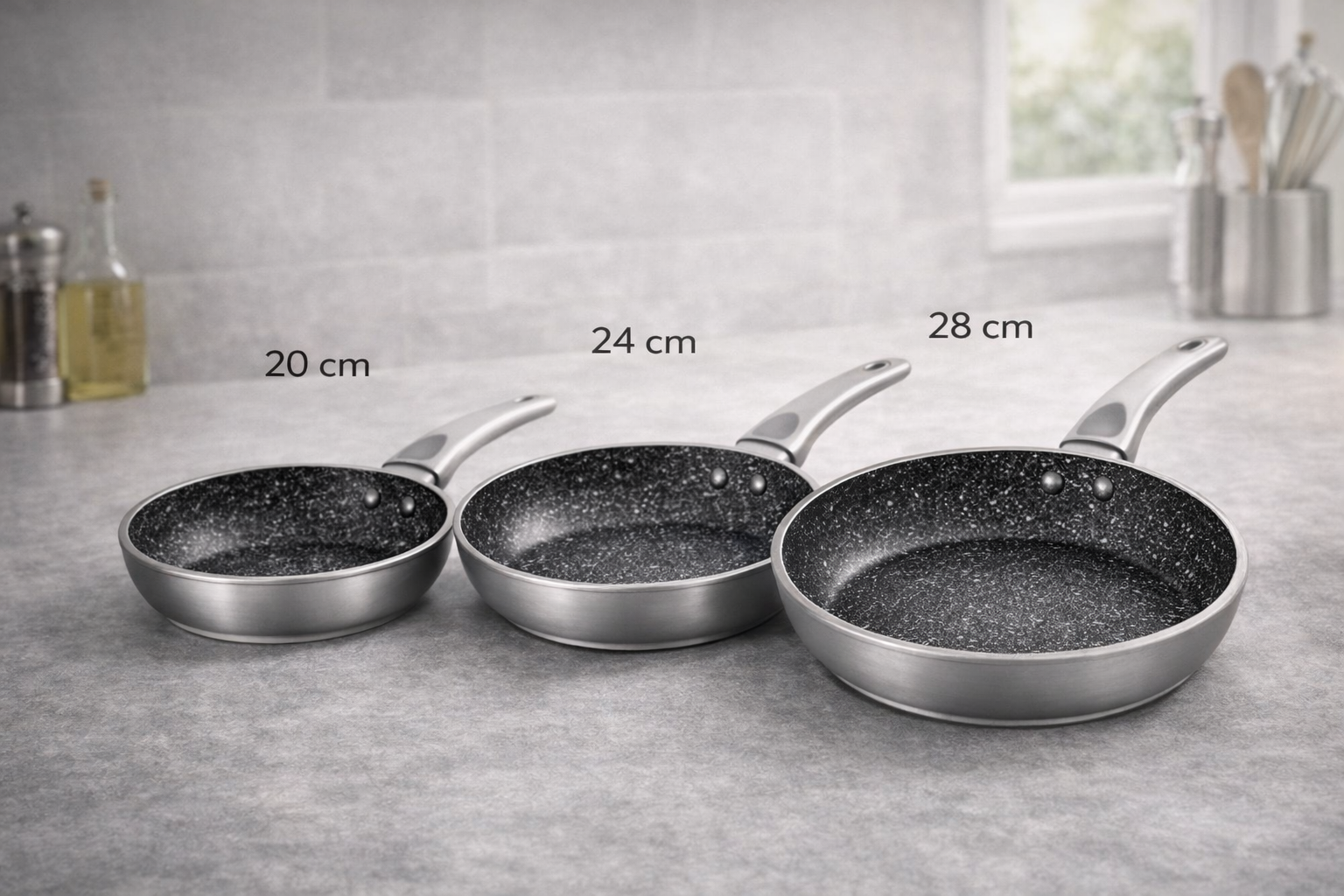 Tris di Padelle Antiaderenti 20/24/28 cm Effetto Pietra con Spatola Omaggio – Induzione – Disponibili in Bronzo, Grigio, Nero e Rosa