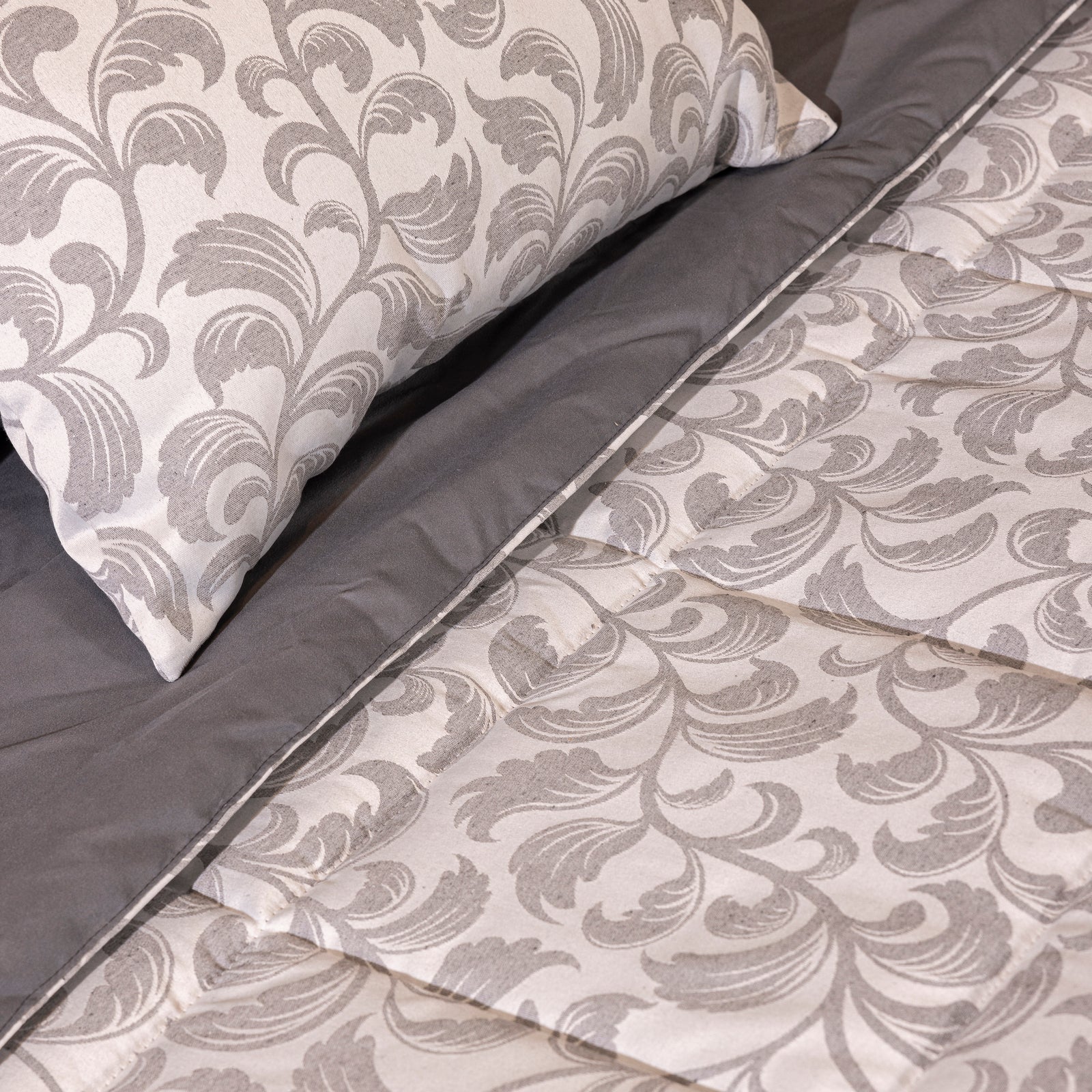 Trapuntino Copriletto Matrimoniale 270x270 di raso 100 grammi Alina