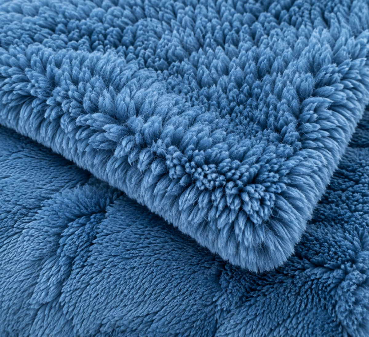 Coperta Matrimoniale Alaska in Ecopelliccia Coral e Sherpa 250x260 cm Plaid Invernale Doppio Strato 460 gr/m² Extra Morbida Calda e Soffice 5/5 Punti Calore