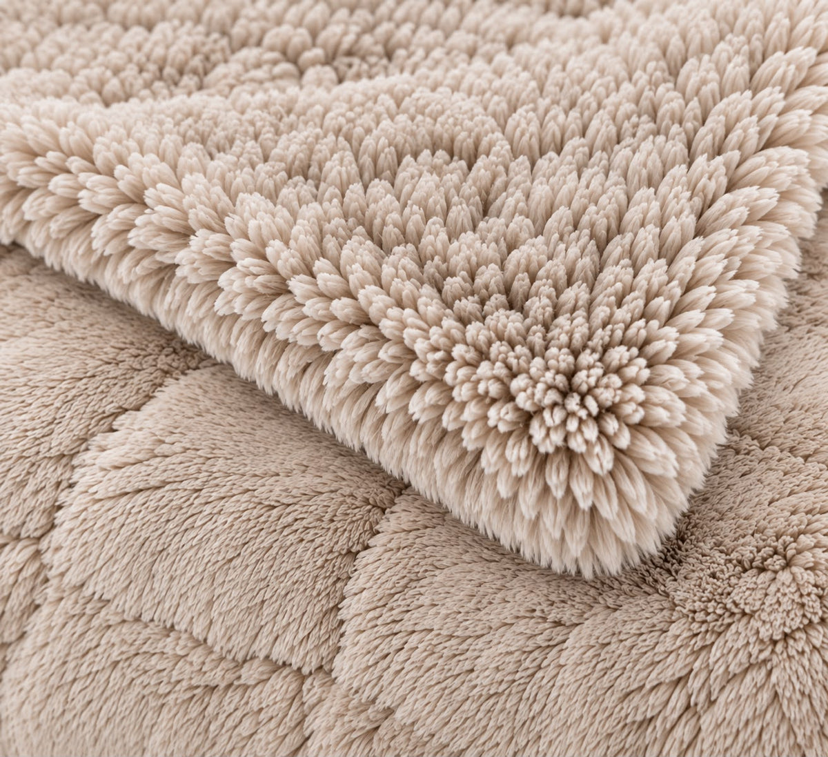 Coperta Matrimoniale Alaska in Ecopelliccia Coral e Sherpa 250x260 cm Plaid Invernale Doppio Strato 460 gr/m² Extra Morbida Calda e Soffice 5/5 Punti Calore
